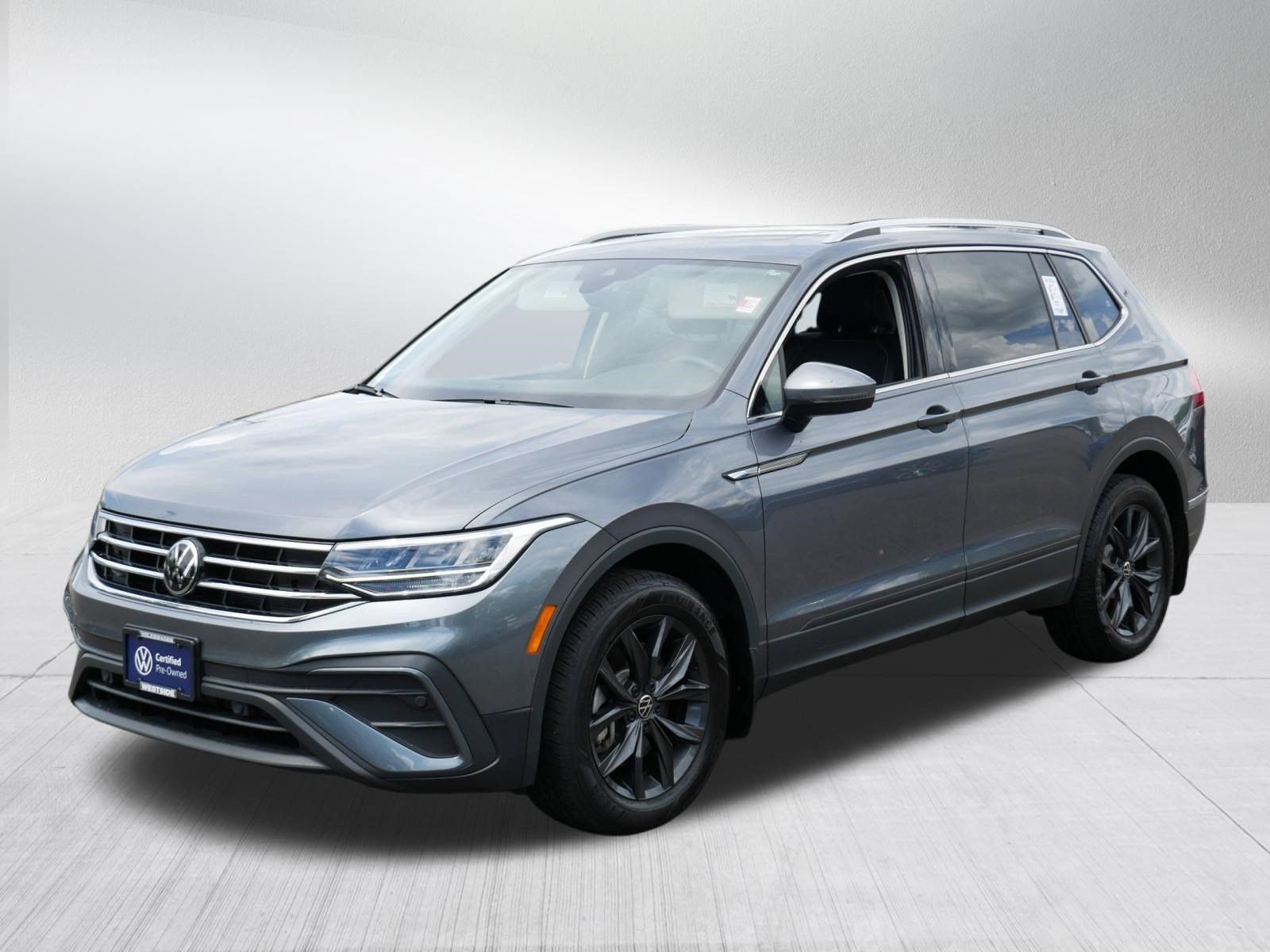 Certified 2024 Volkswagen Tiguan SE AWD/4WD image 3