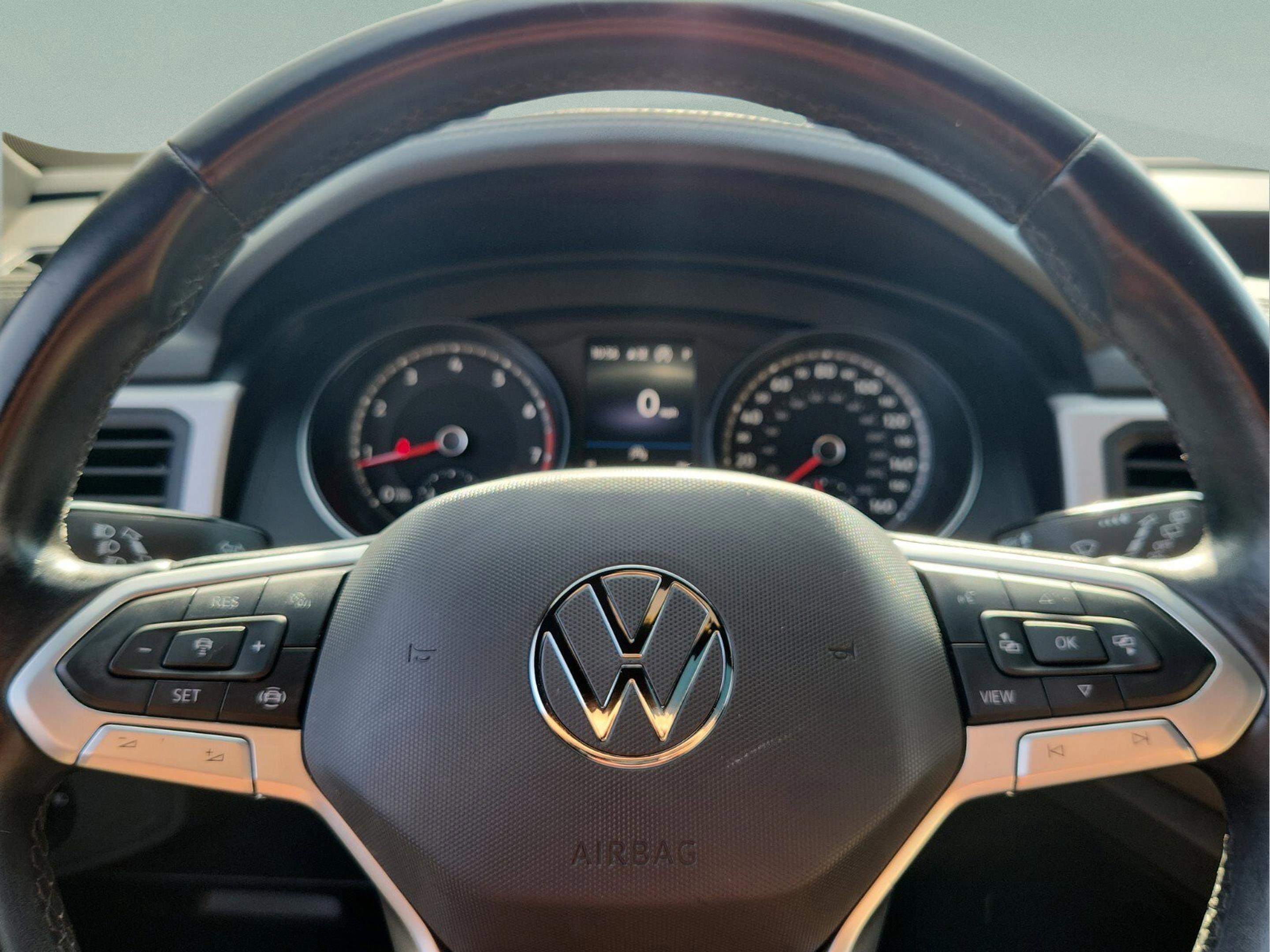 Used 2020 Volkswagen Atlas Cross Sport SE w/ Panoramic Sunroof Package image 23