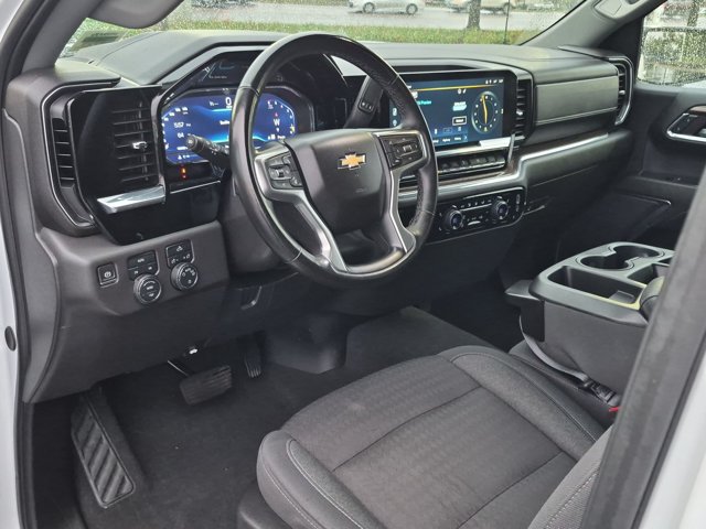 Used 2024 Chevrolet Silverado 1500 LT AWD/4WD image 4
