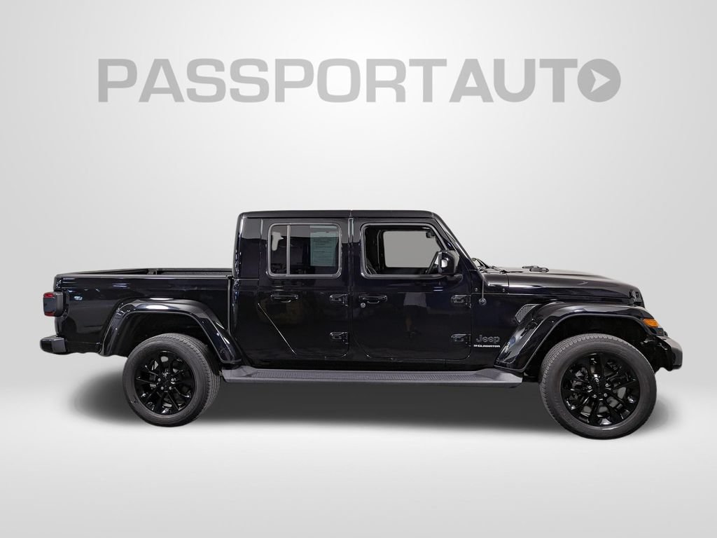 Used 2023 Jeep Gladiator Overland AWD/4WD image 9