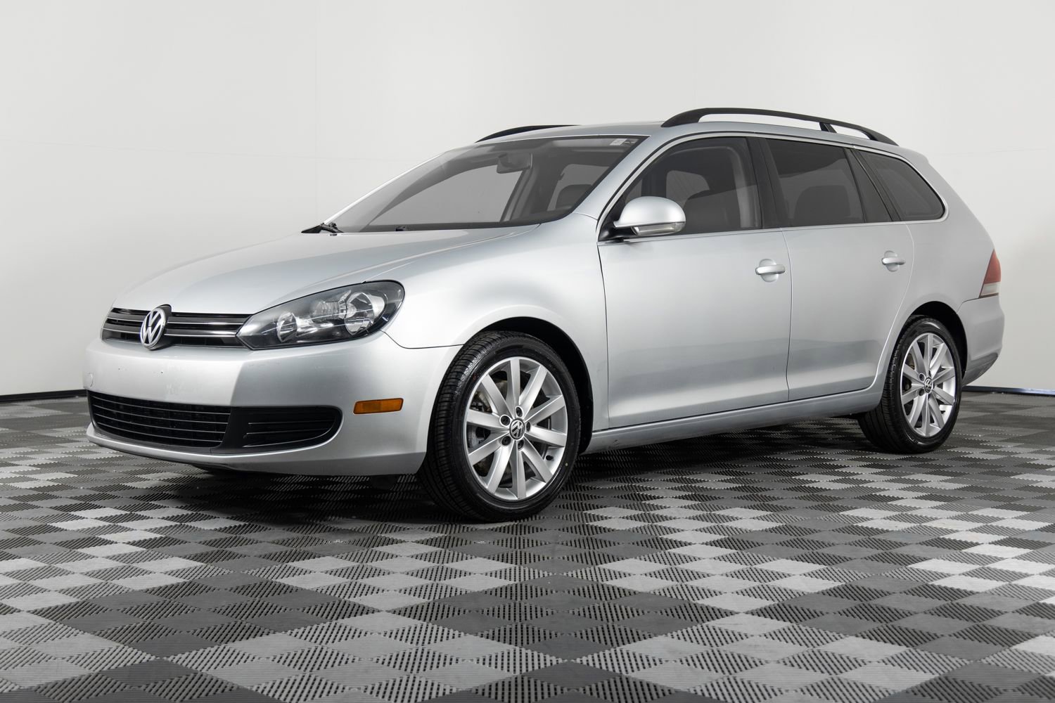 Used 2014 Volkswagen Jetta TDI image 1