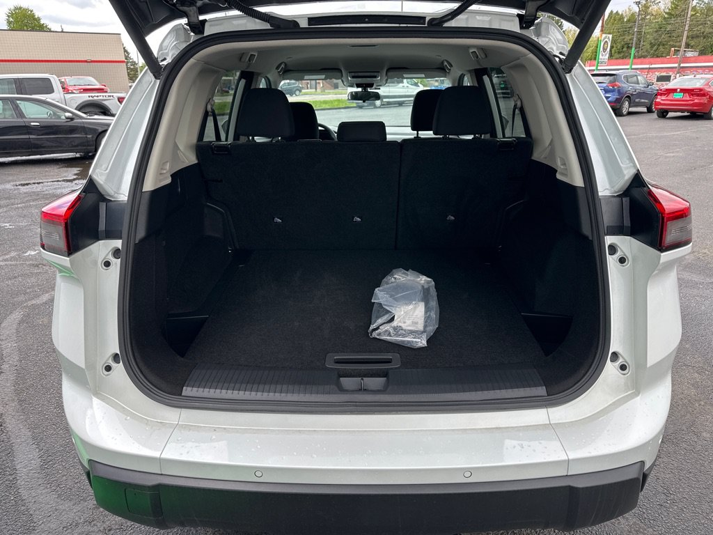 Used 2024 Nissan Rogue SV AWD/4WD image 20