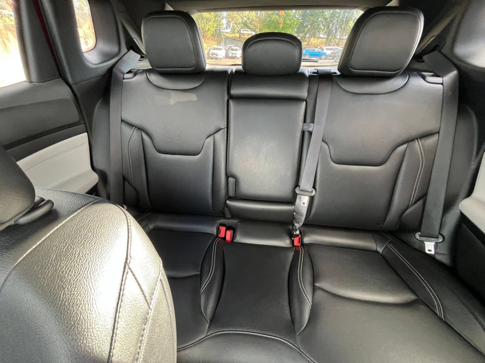 Used 2025 Jeep Compass Limited AWD/4WD image 38