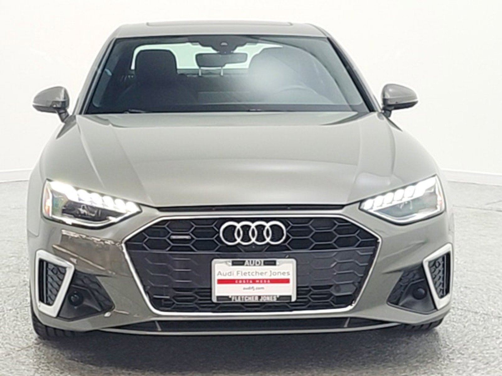 Used 2023 Audi A4 2.0T Premium Plus w/ Premium Plus Package AWD/4WD image 2
