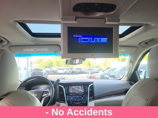 Used 2017 Cadillac Escalade ESV Luxury AWD/4WD image 2