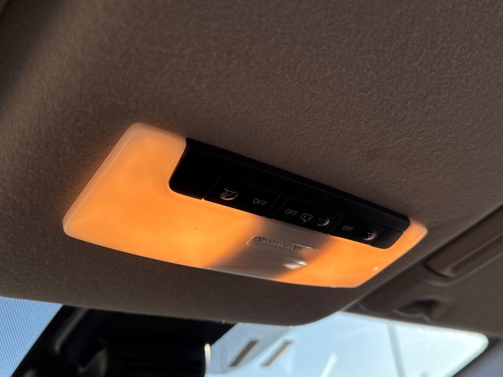 Used 2023 Nissan Versa SV image 29