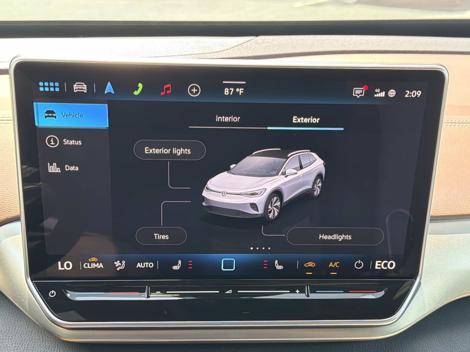 Certified 2025 Volkswagen ID.4 Pro AWD/4WD image 28