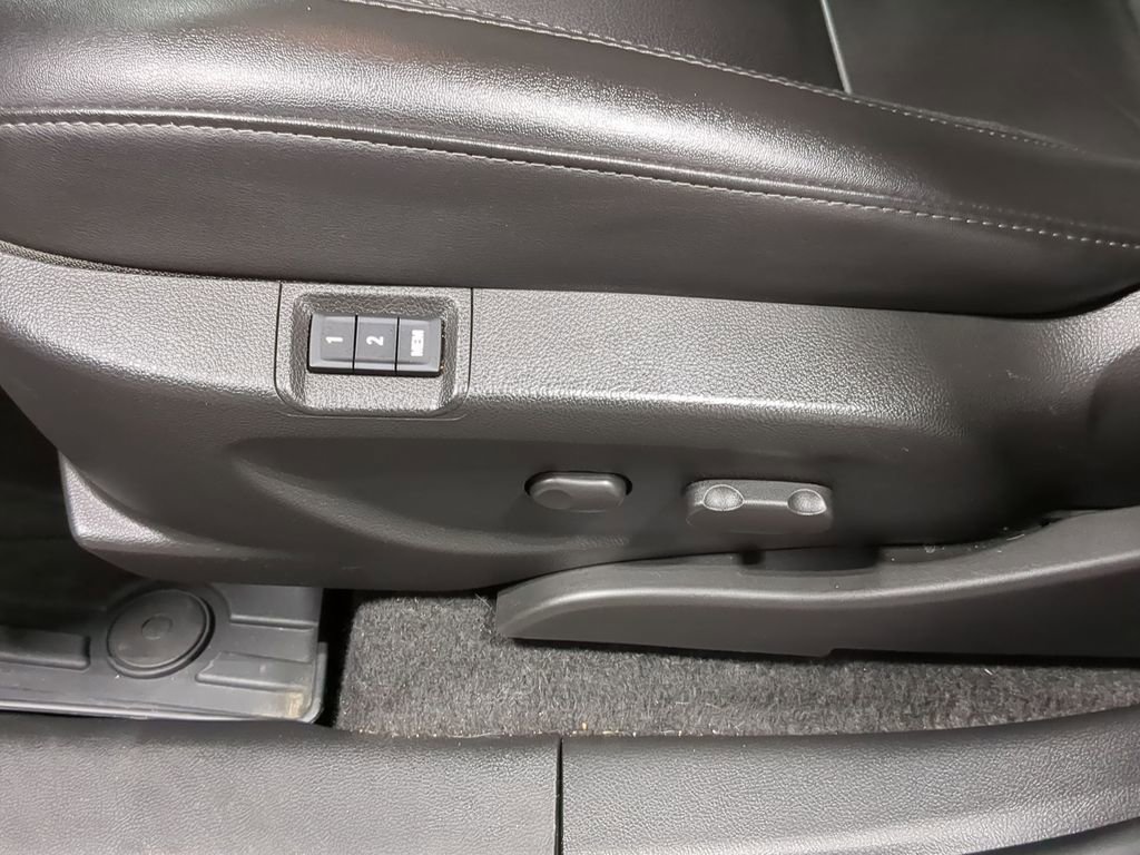 Used 2019 Buick Encore Essence image 21