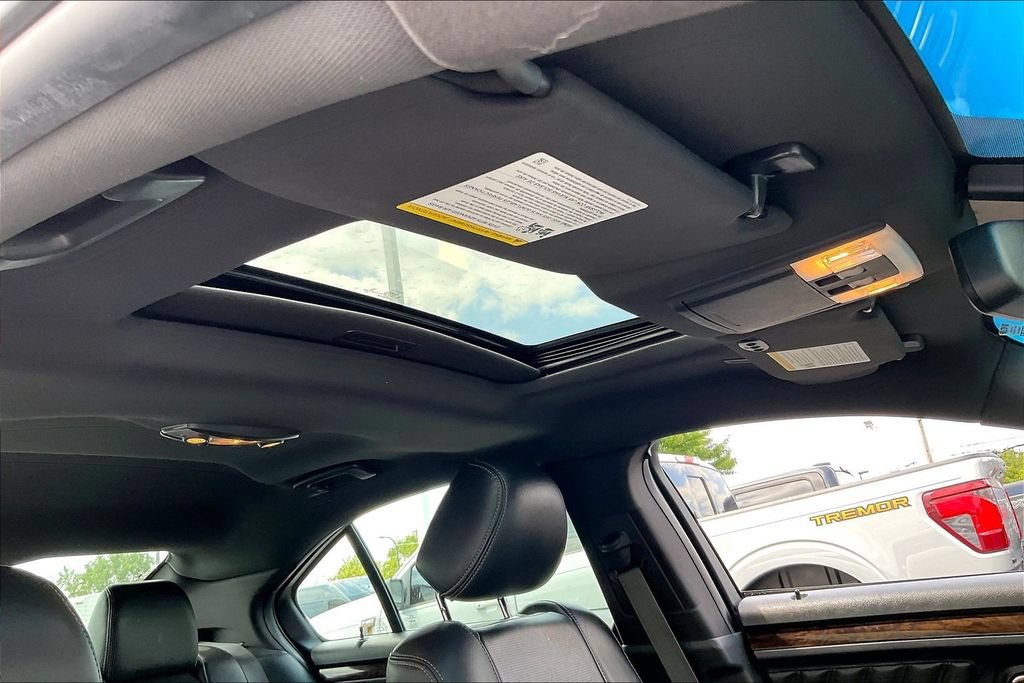 Used 2019 Ford Taurus Limited AWD/4WD image 21