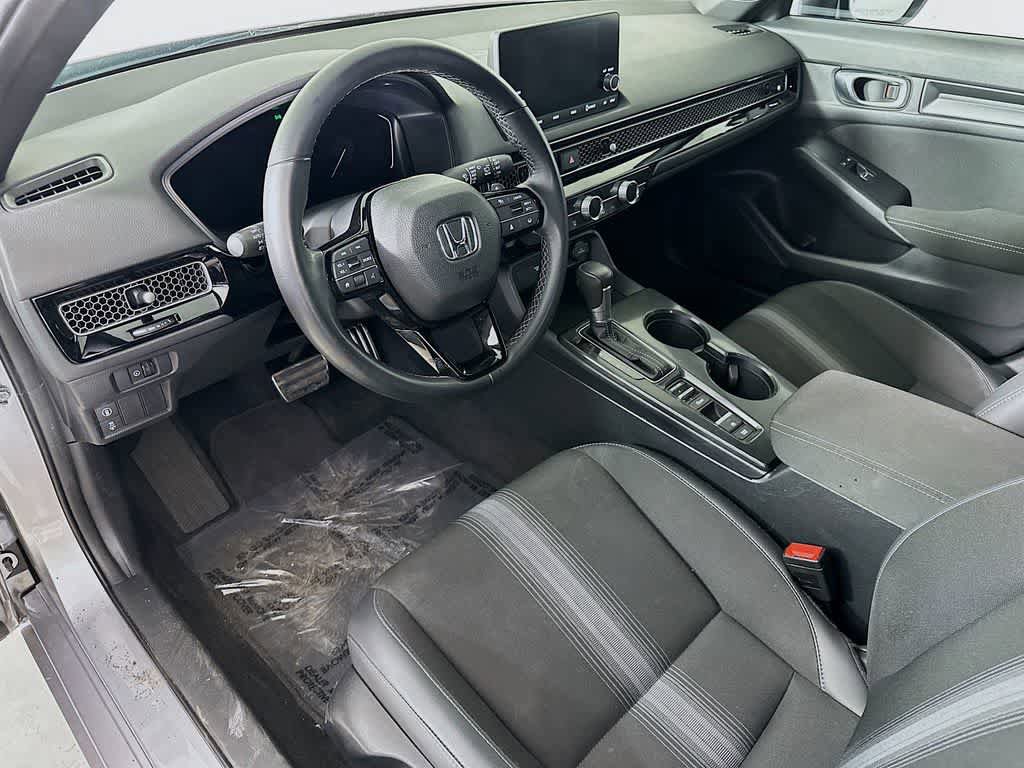 Used 2023 Honda Civic Sport image 2