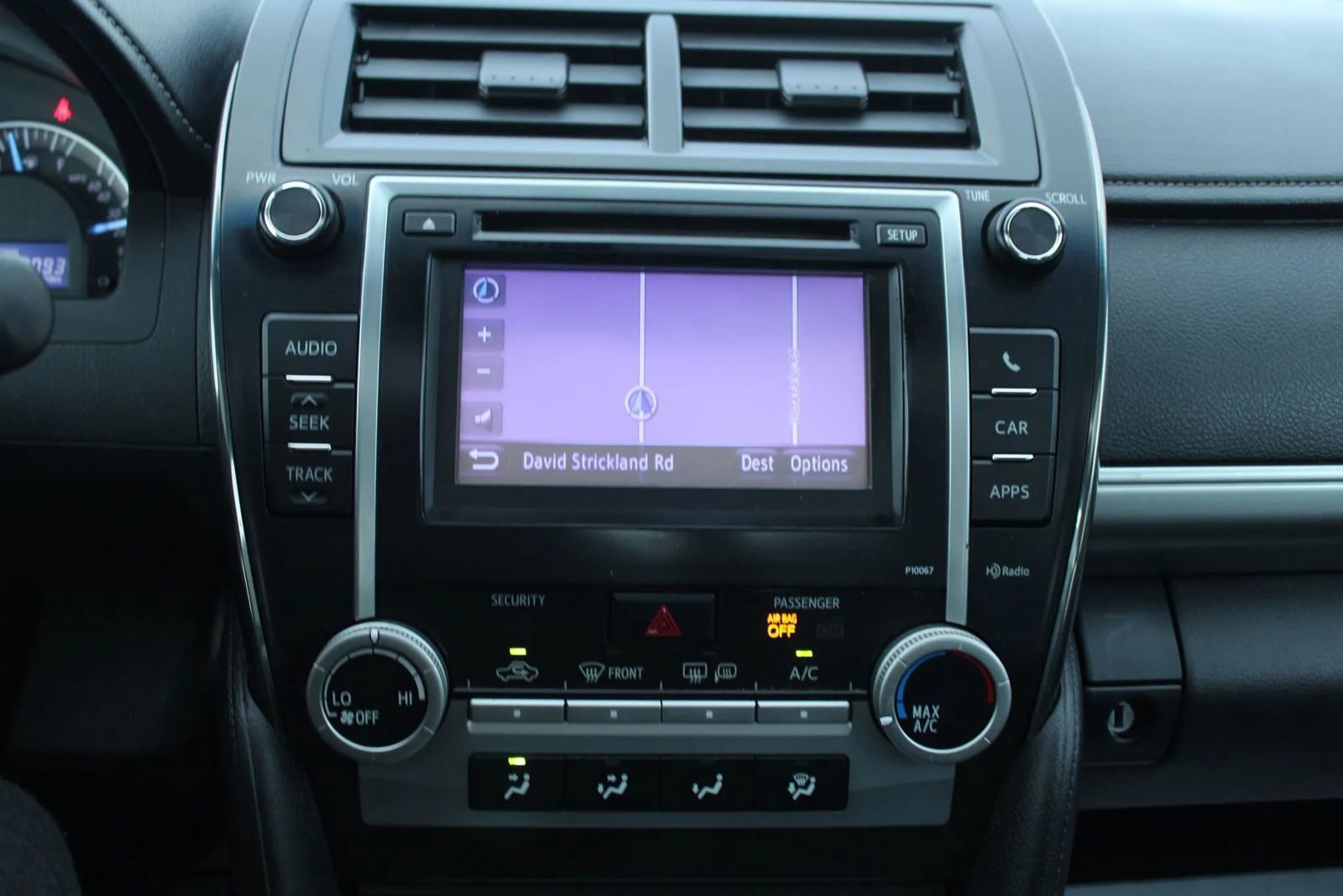 Used 2012 Toyota Camry SE FWD image 12