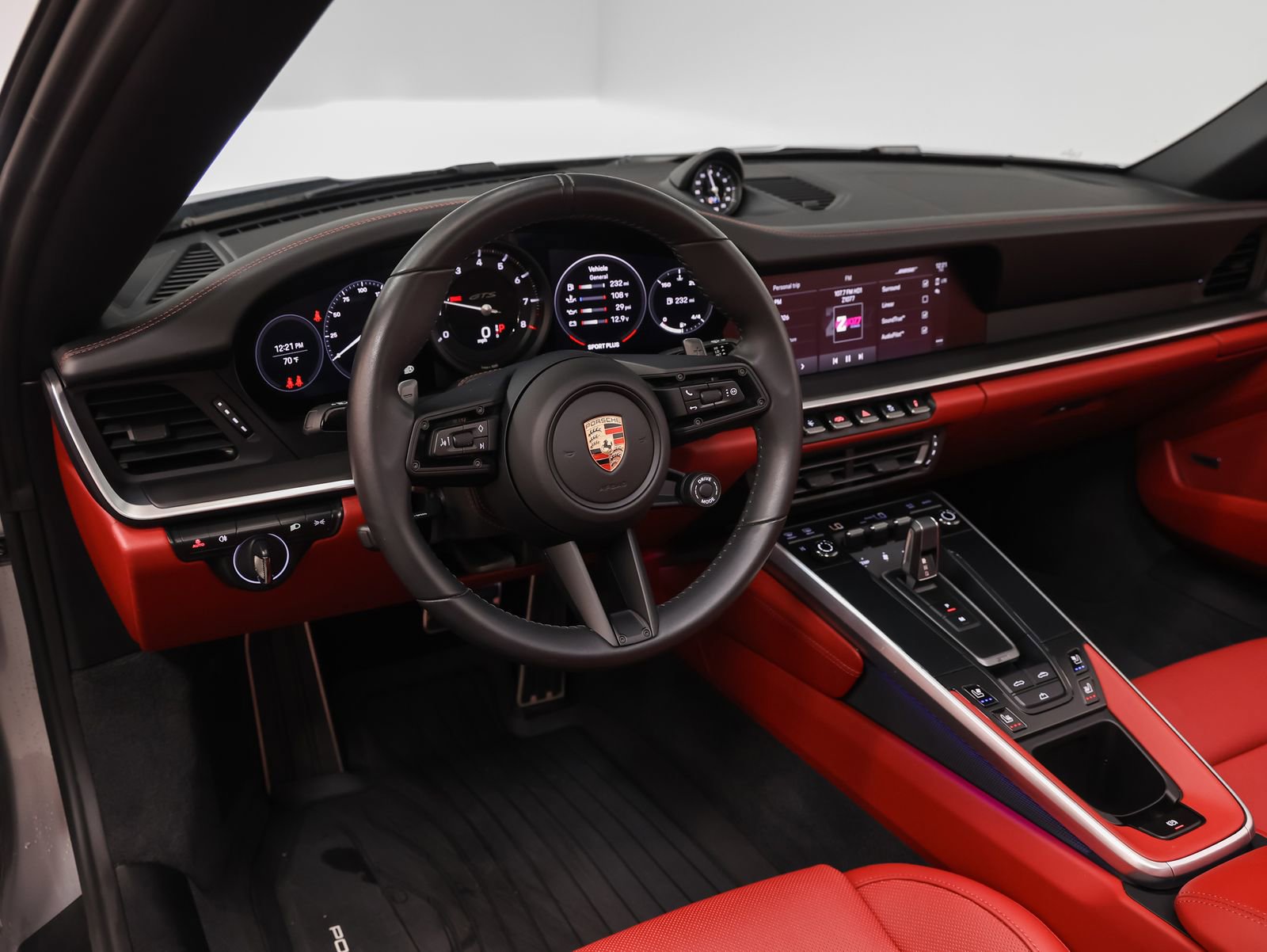 Certified 2024 Porsche 911 Carrera GTS RWD image 32