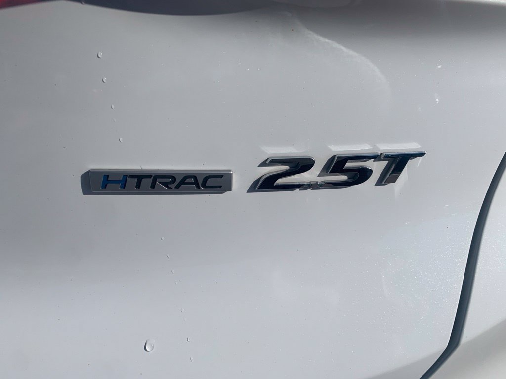 Certified 2023 Hyundai Santa Fe Limited AWD/4WD image 5