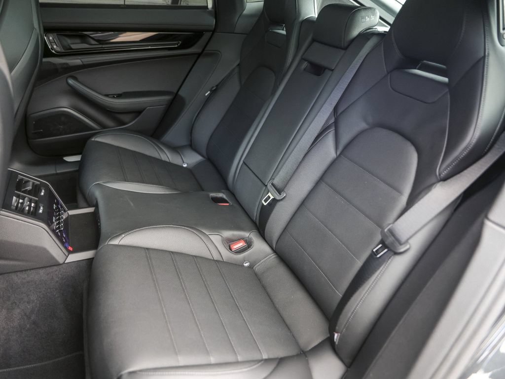 New 2026 Porsche Panamera RWD image 30