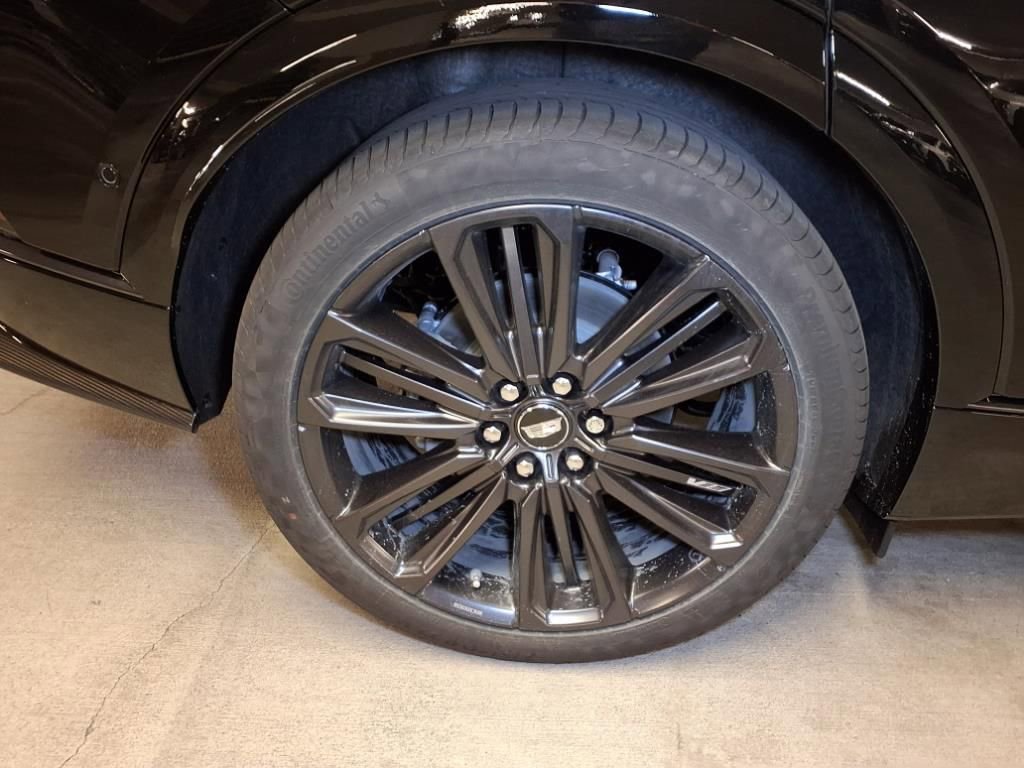 New 2026 Cadillac Lyriq V w/ Exterior Carbon Fiber Package AWD/4WD image 5