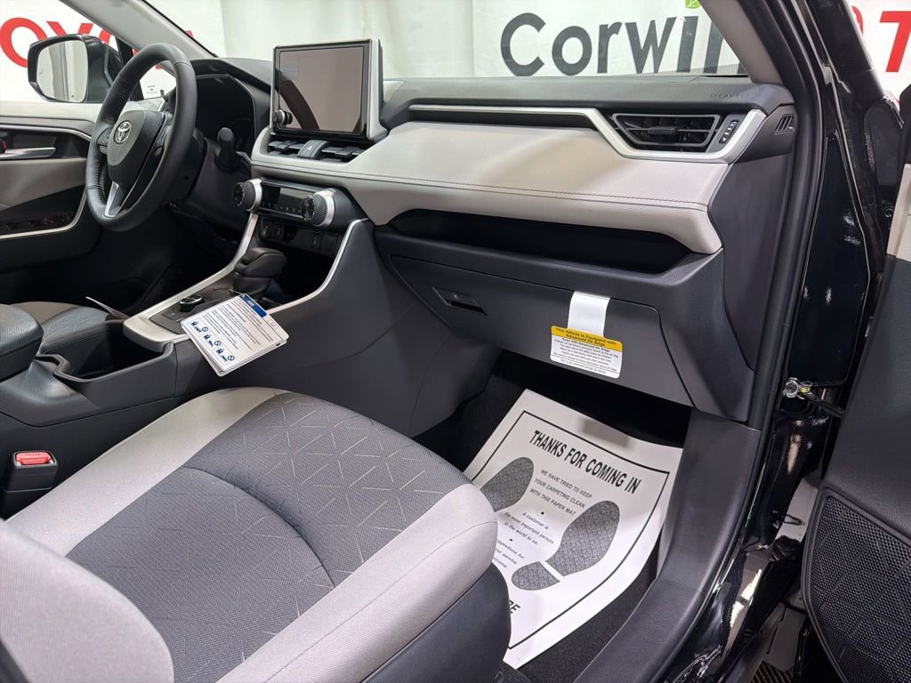 Used 2025 Toyota RAV4 XLE image 11