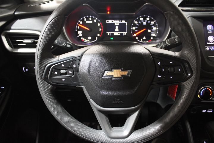 Used 2023 Chevrolet TrailBlazer LS FWD image 35