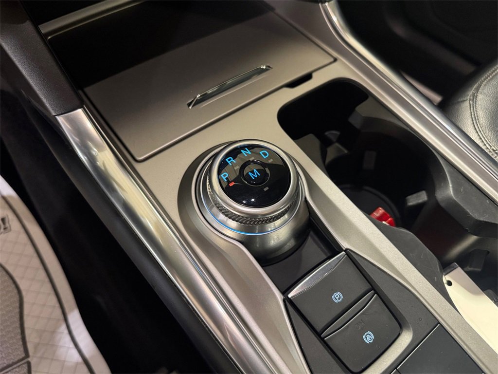 Used 2020 Ford Explorer XLT w/ Equipment Group 202A image 21