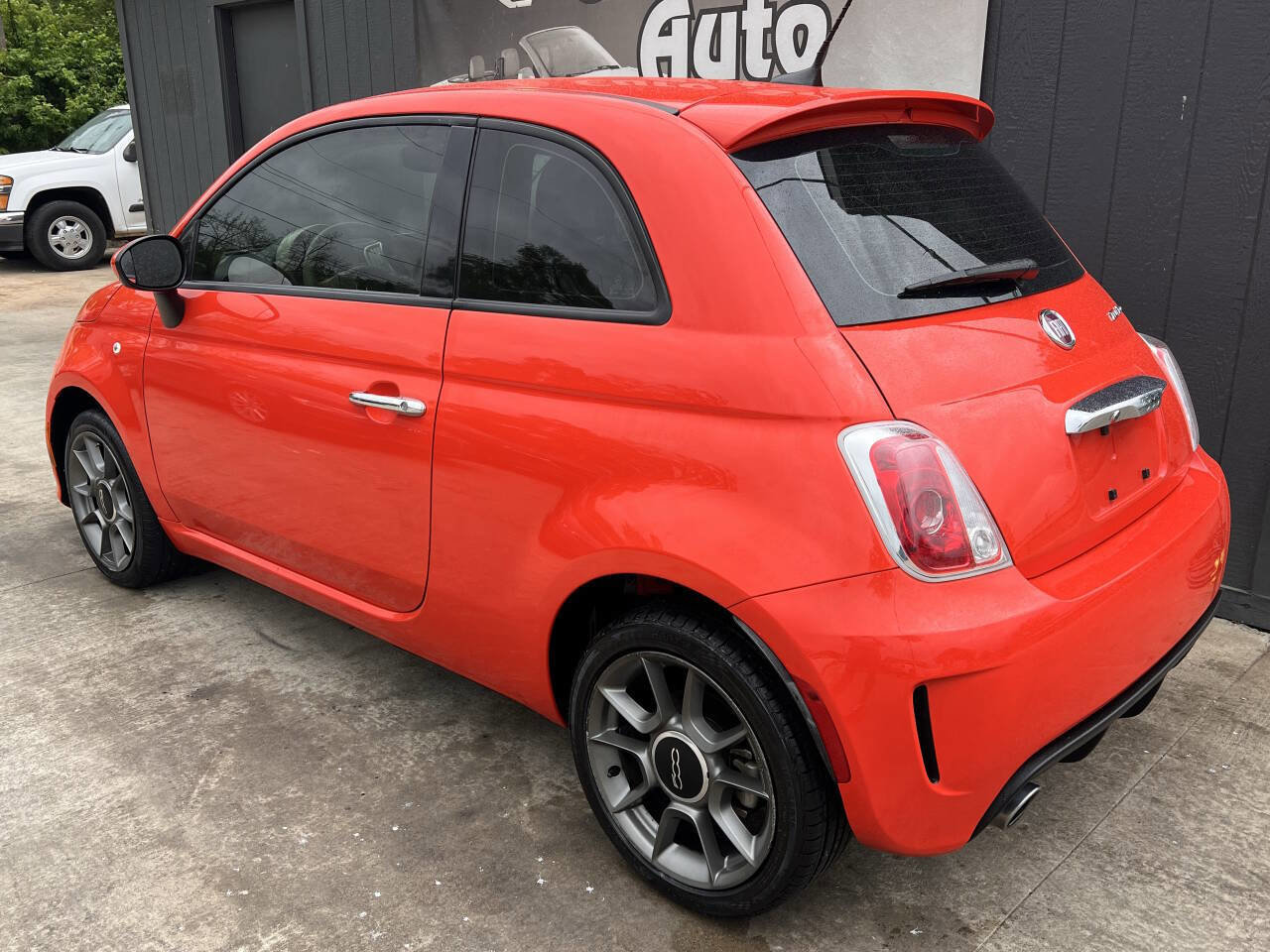 Used 2019 FIAT 500 Pop w/ Popular Equipment Package FWD image 5
