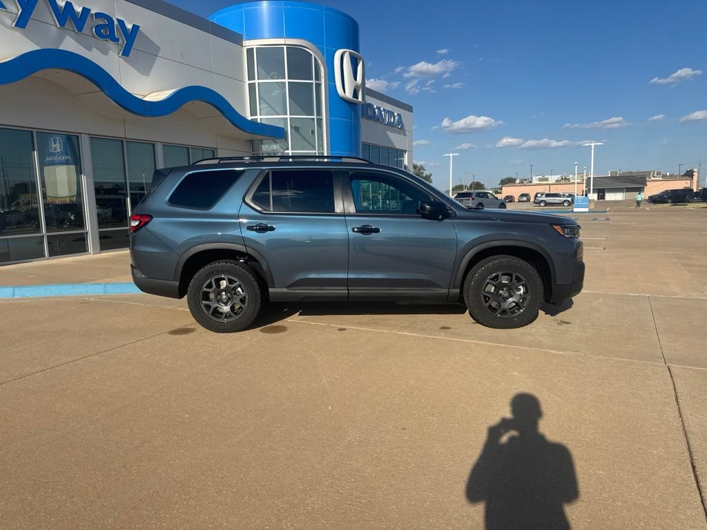 New 2026 Honda Pilot TrailSport image 5