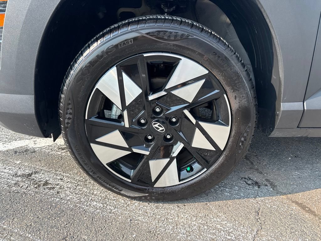 Certified 2024 Hyundai Kona SEL AWD/4WD image 11