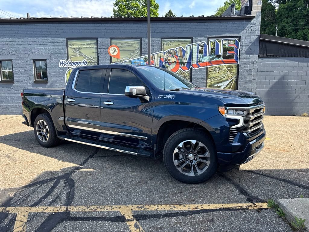 Used 2022 Chevrolet Silverado 1500 High Country w/ Technology Package AWD/4WD image 37