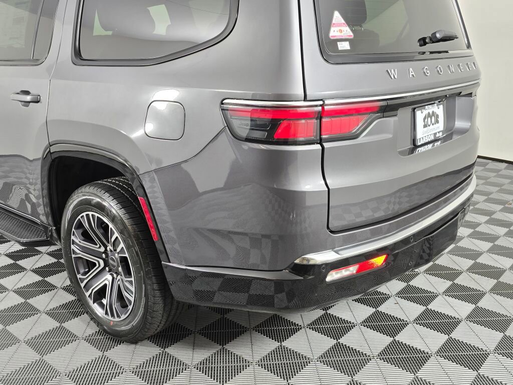 New 2025 Jeep Wagoneer 4WD w/ HD Trailer Tow Package image 12