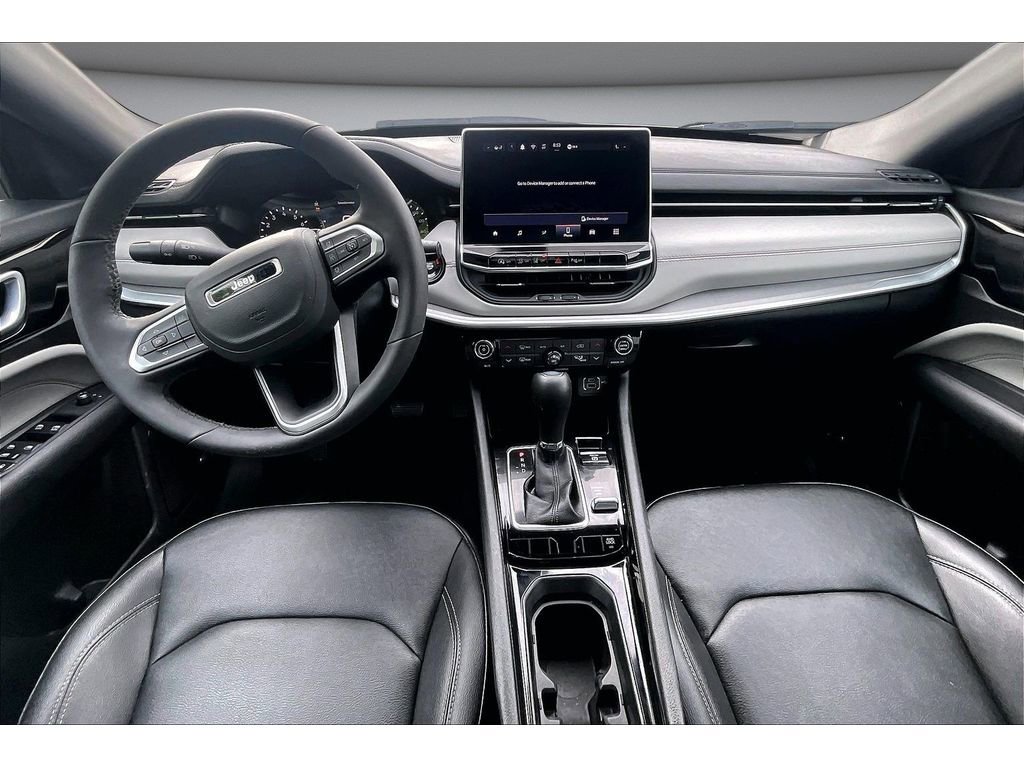 Certified 2025 Jeep Compass Limited w/ Sun & Sound Group AWD/4WD image 18