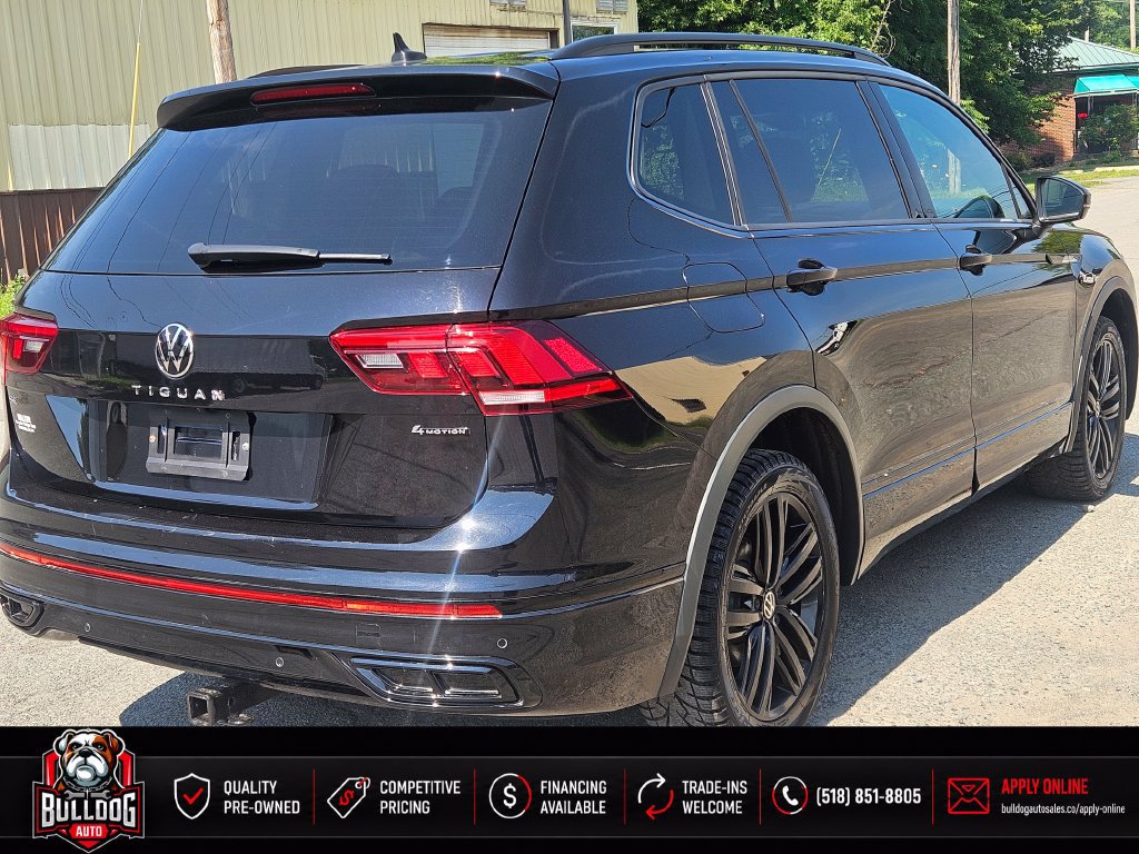 Used 2022 Volkswagen Tiguan SE R-Line AWD/4WD image 3
