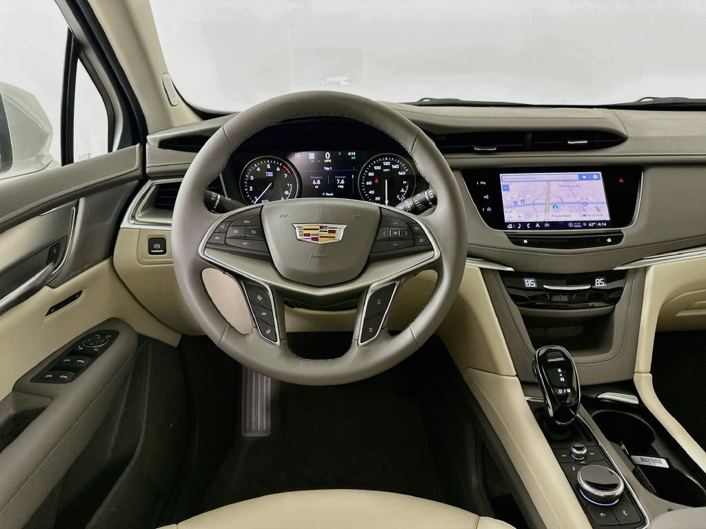 New 2026 Cadillac XT5 Premium Luxury w/ LPO, Floor Liner Package AWD/4WD image 30