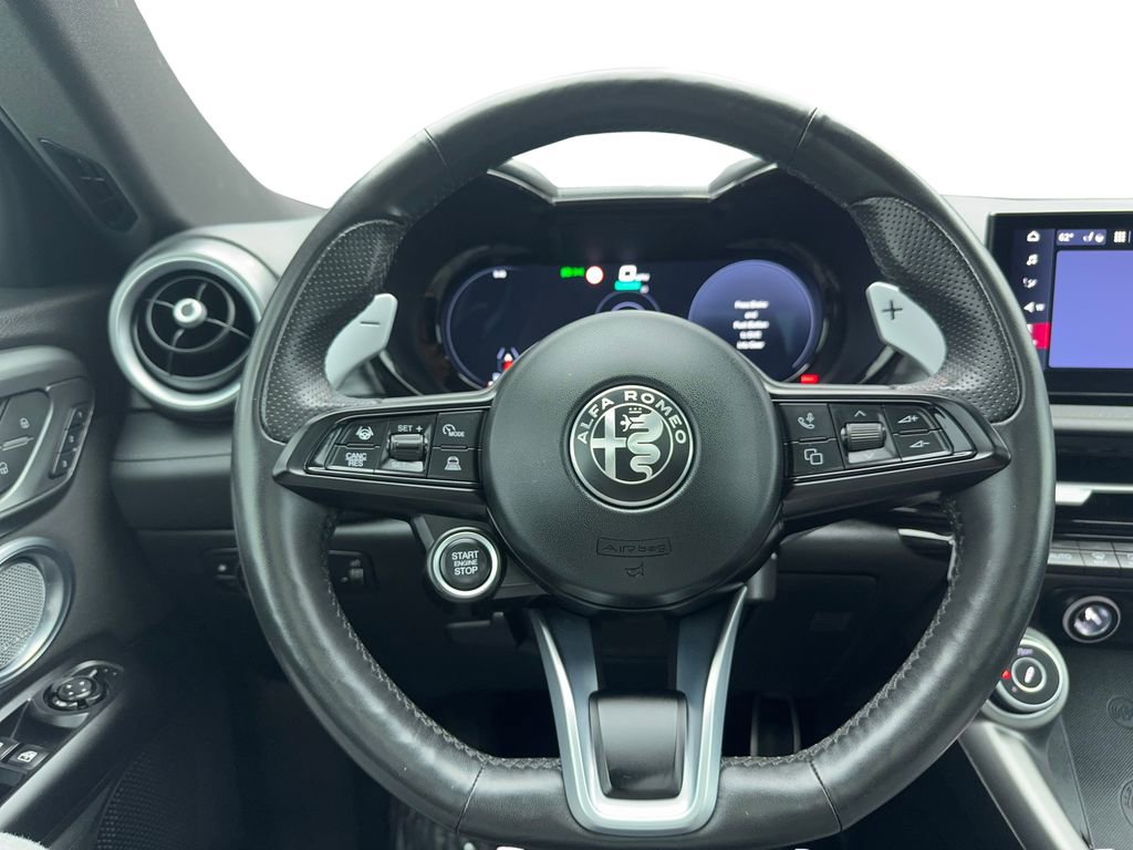 Used 2024 Alfa Romeo Tonale Veloce AWD/4WD image 24