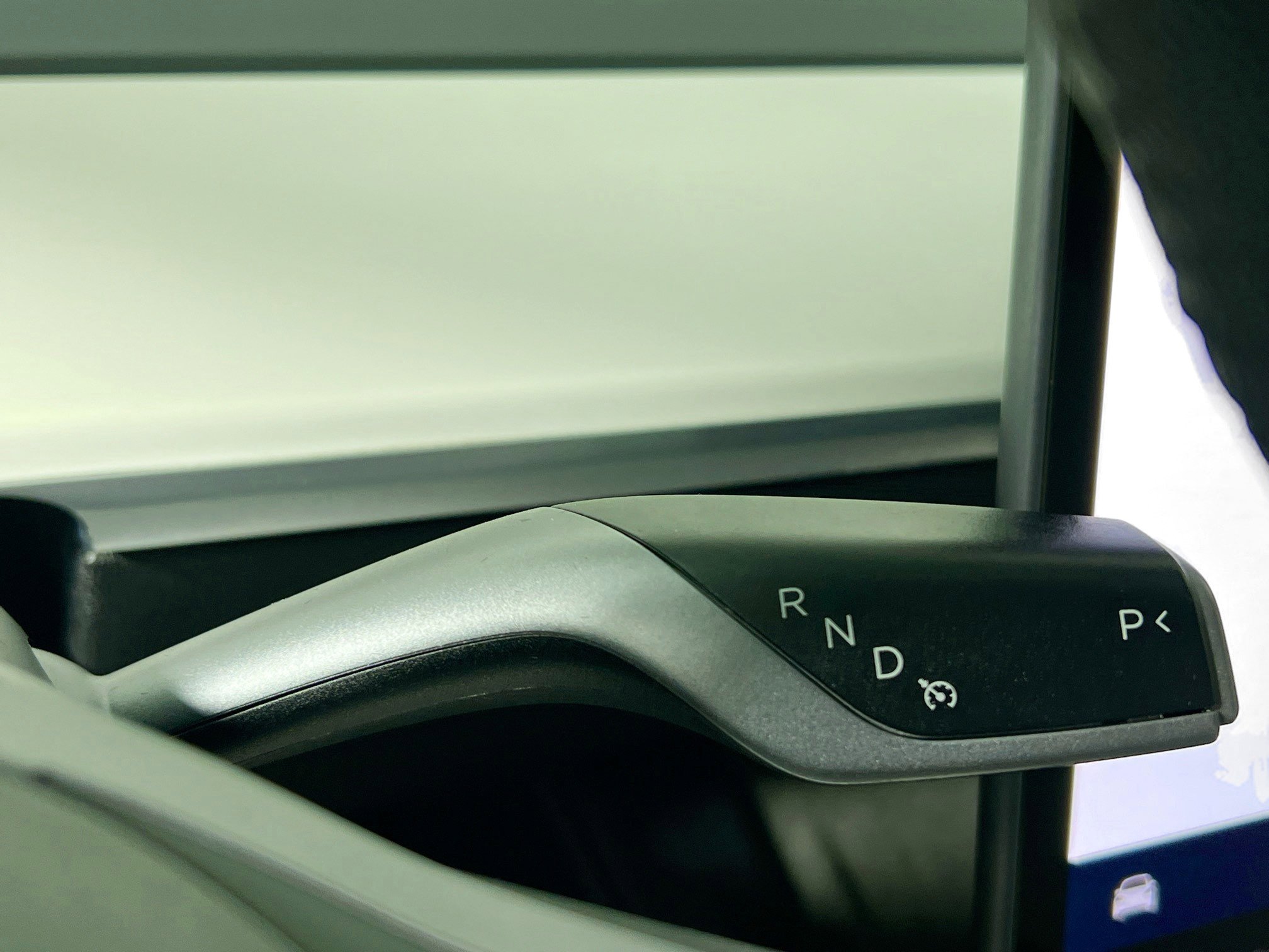 Used 2022 Tesla Model Y Long Range image 24