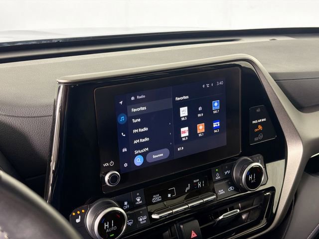 Used 2023 Toyota Highlander L image 14