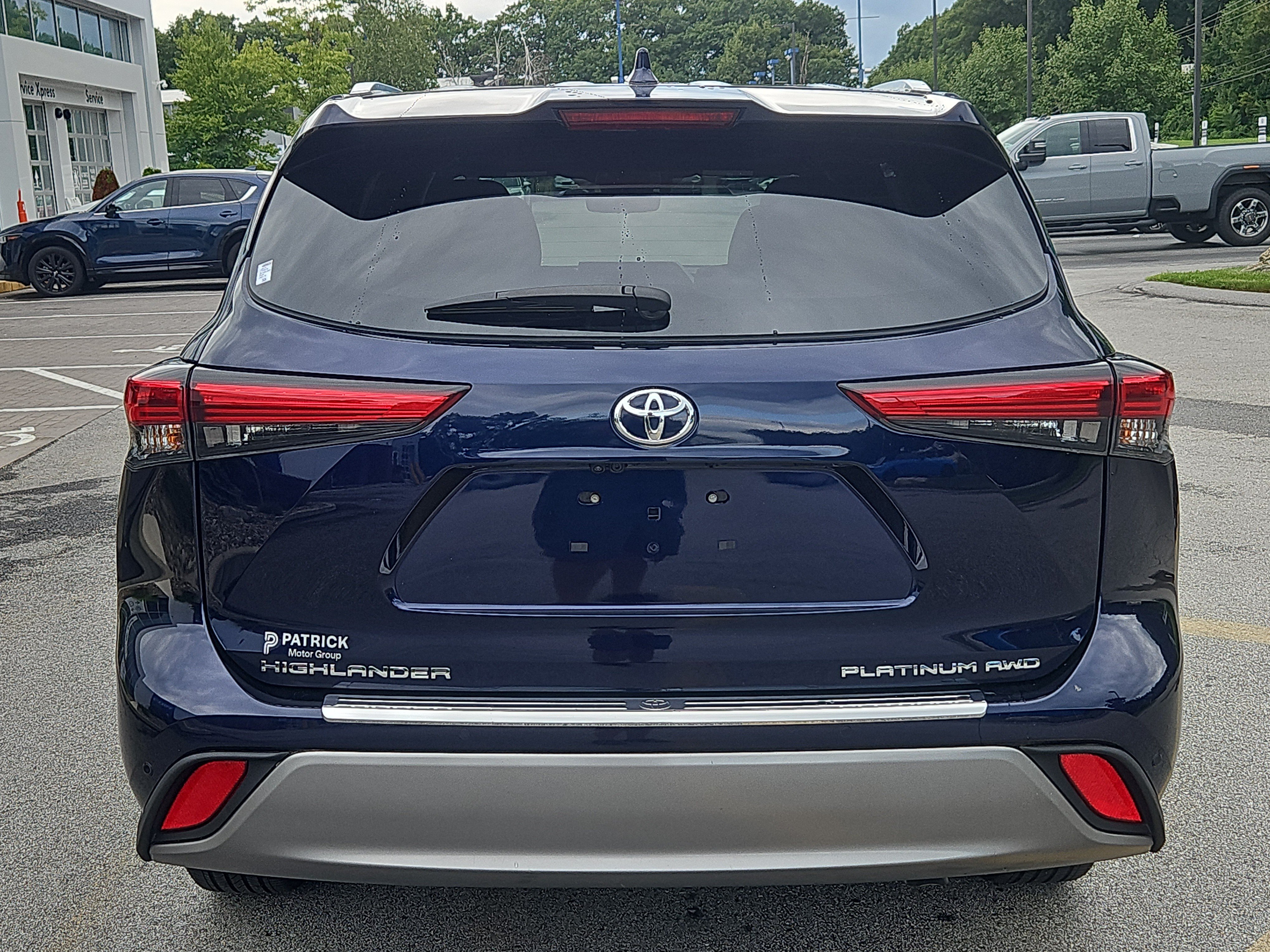 Used 2023 Toyota Highlander Platinum AWD/4WD image 29
