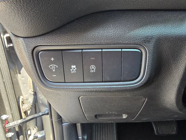 Used 2024 Kia Soul LX w/ Option Group 015 FWD image 10