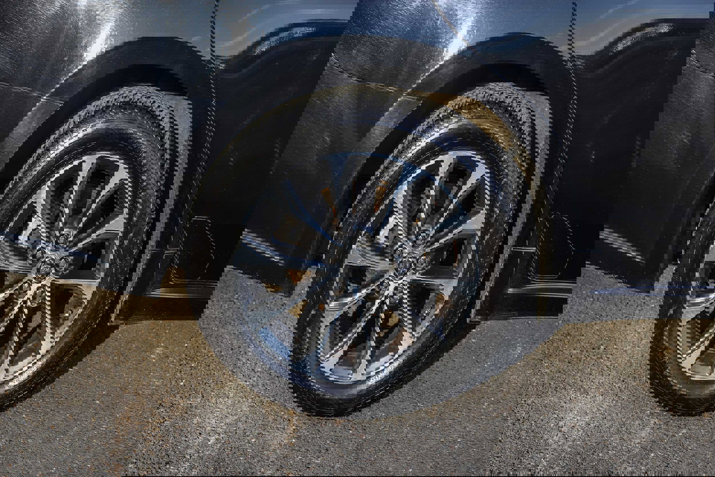 Used 2016 Toyota Avalon XLE image 6