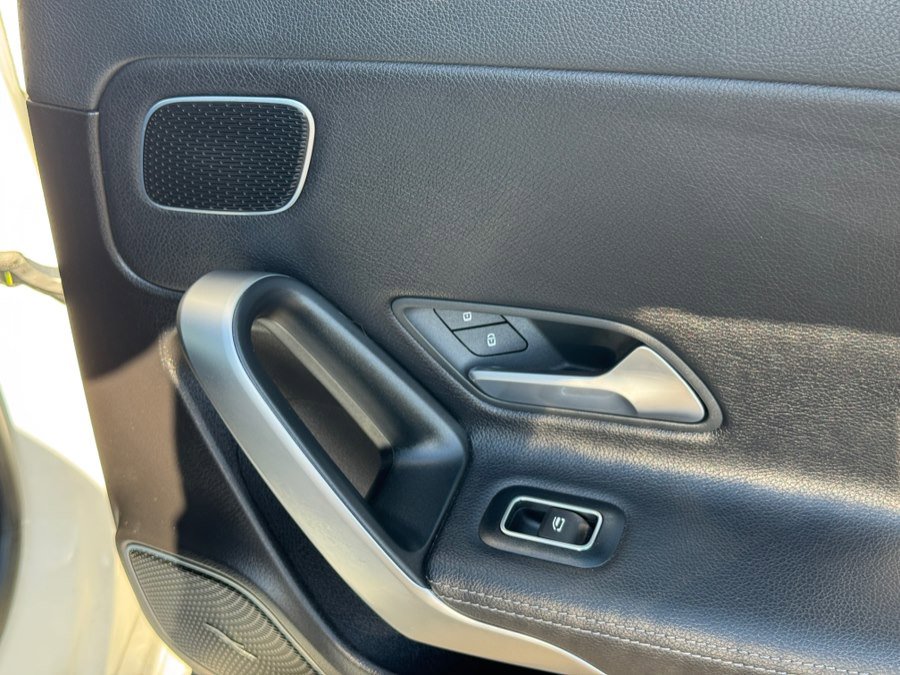 Used 2019 Mercedes-Benz A 220 4MATIC image 32