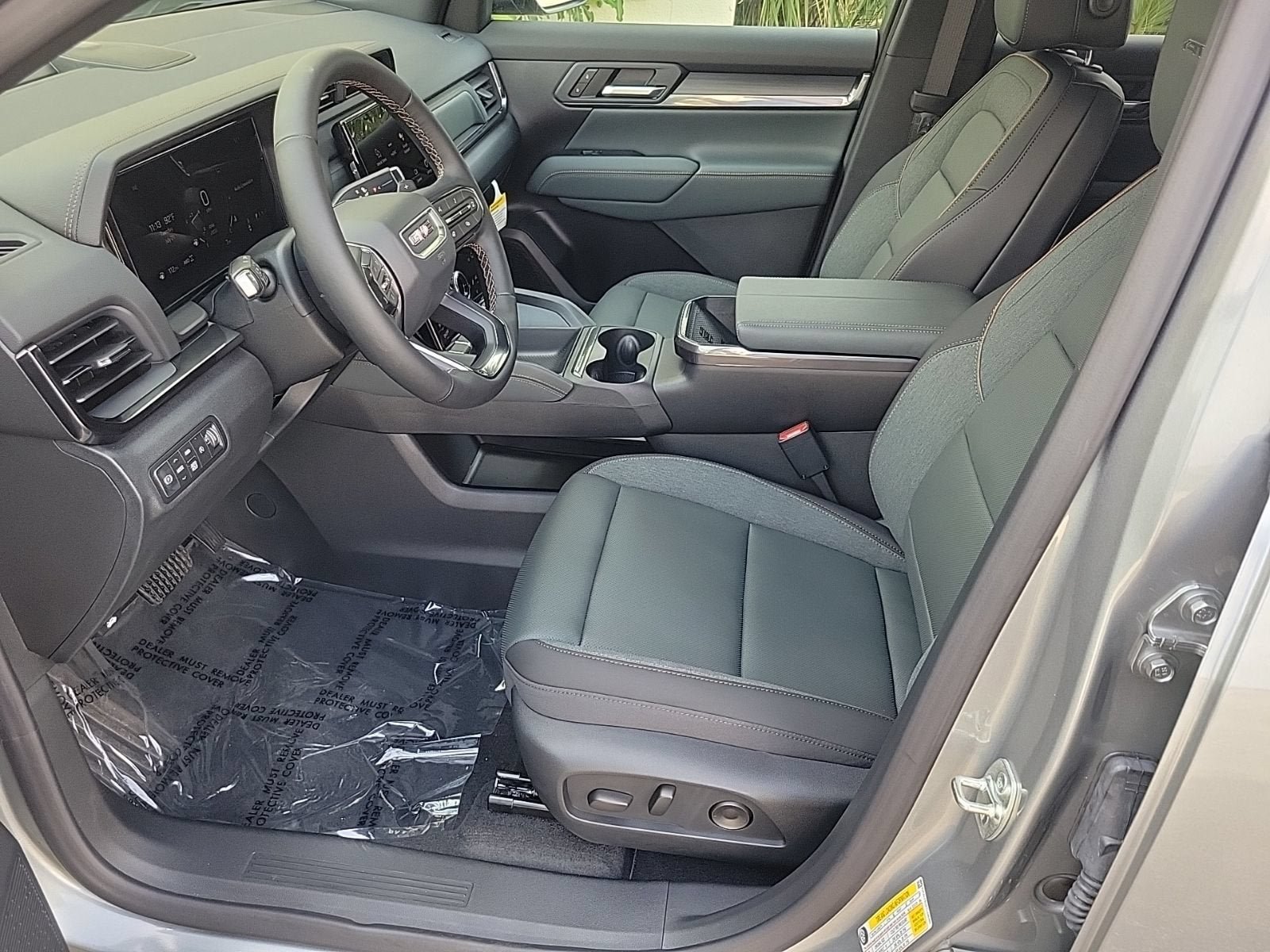 New 2026 GMC Terrain AT4 w/ Convenience Package III AWD/4WD image 9