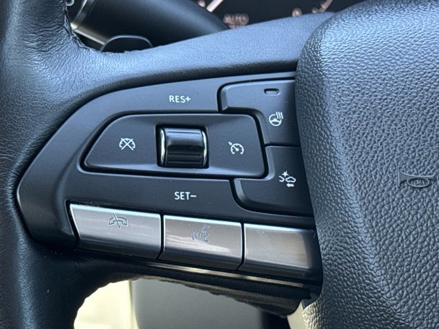Used 2023 Cadillac XT4 Luxury w/ Cold Weather Package FWD image 20