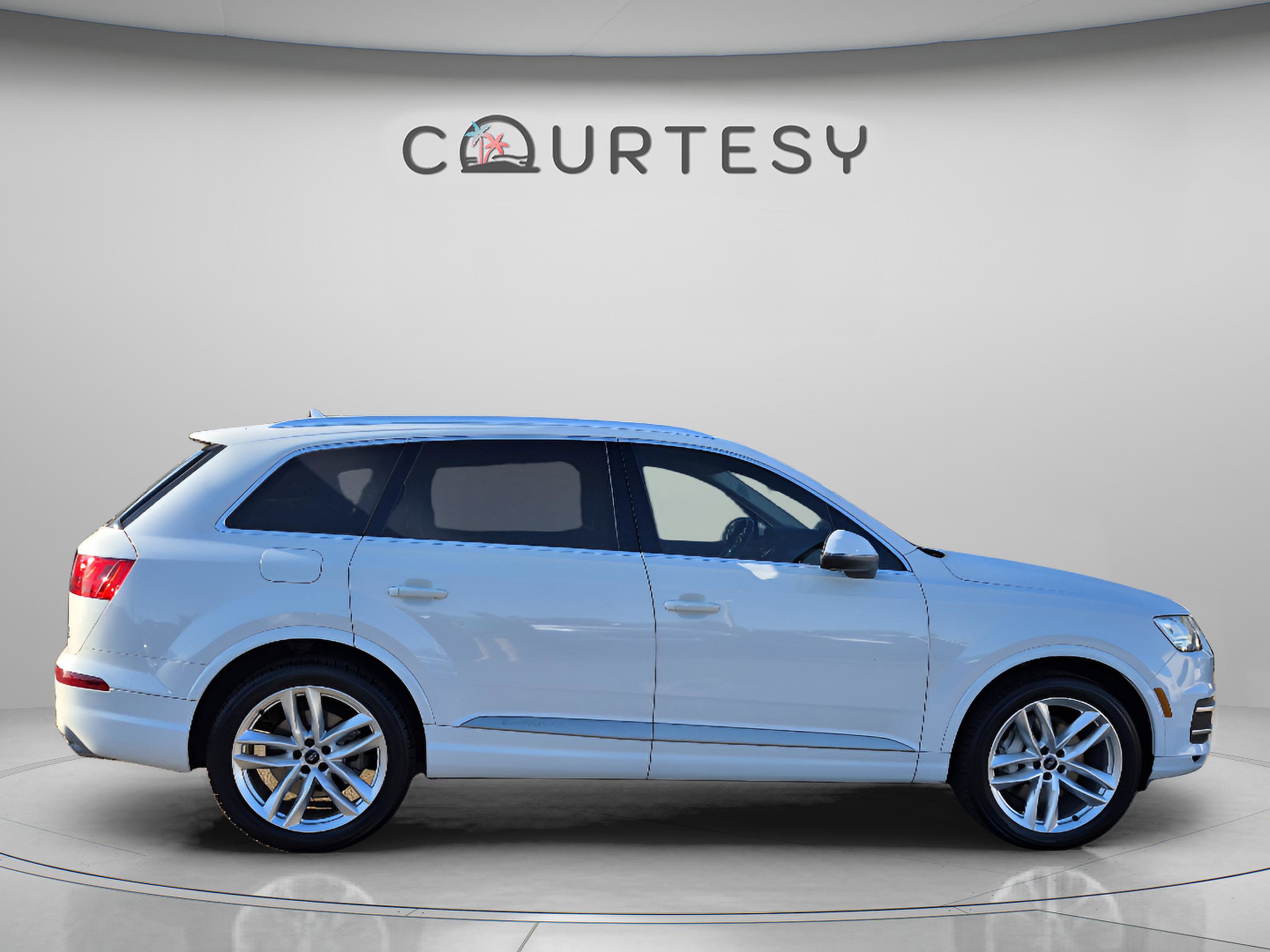Used 2017 Audi Q7 3.0T Prestige w/ Prestige Package AWD/4WD image 6