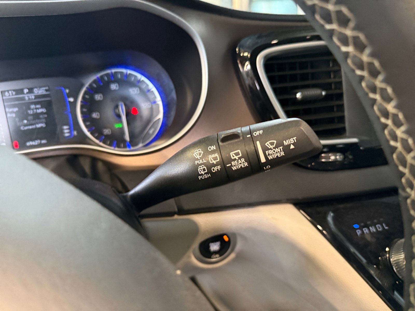 Used 2023 Chrysler Voyager LX FWD image 17