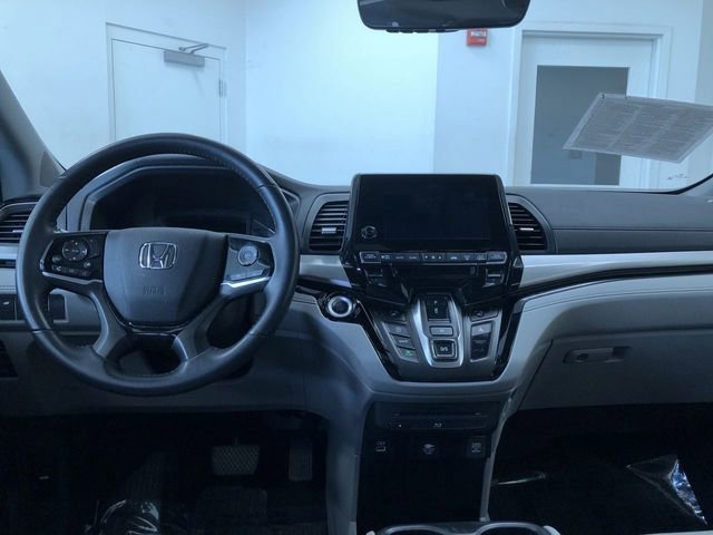Used 2023 Honda Odyssey Touring image 17