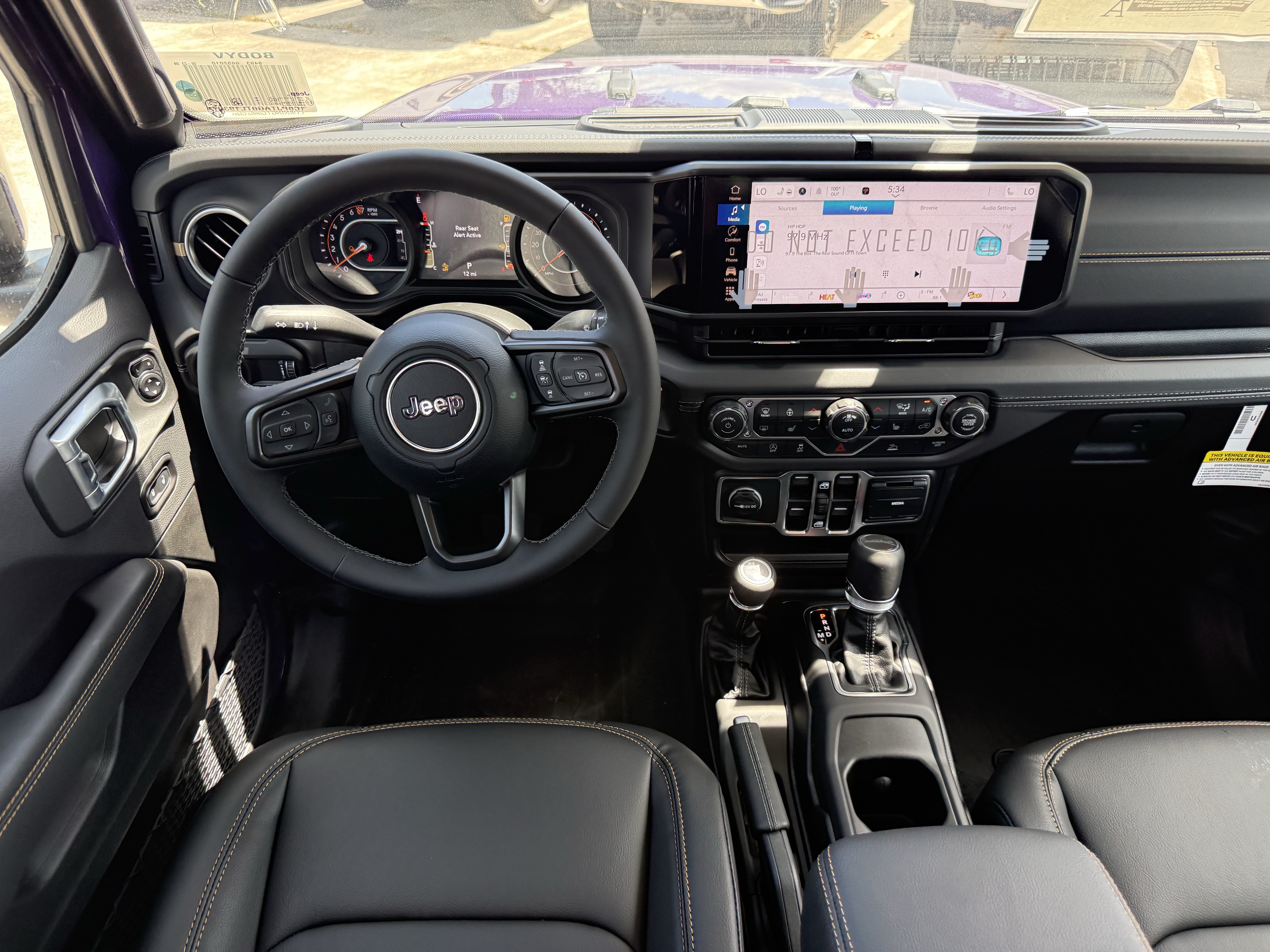 New 2026 Jeep Gladiator Sport AWD/4WD image 11