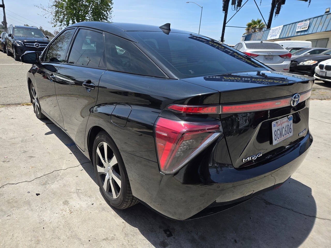 Used 2018 Toyota Mirai FWD image 19