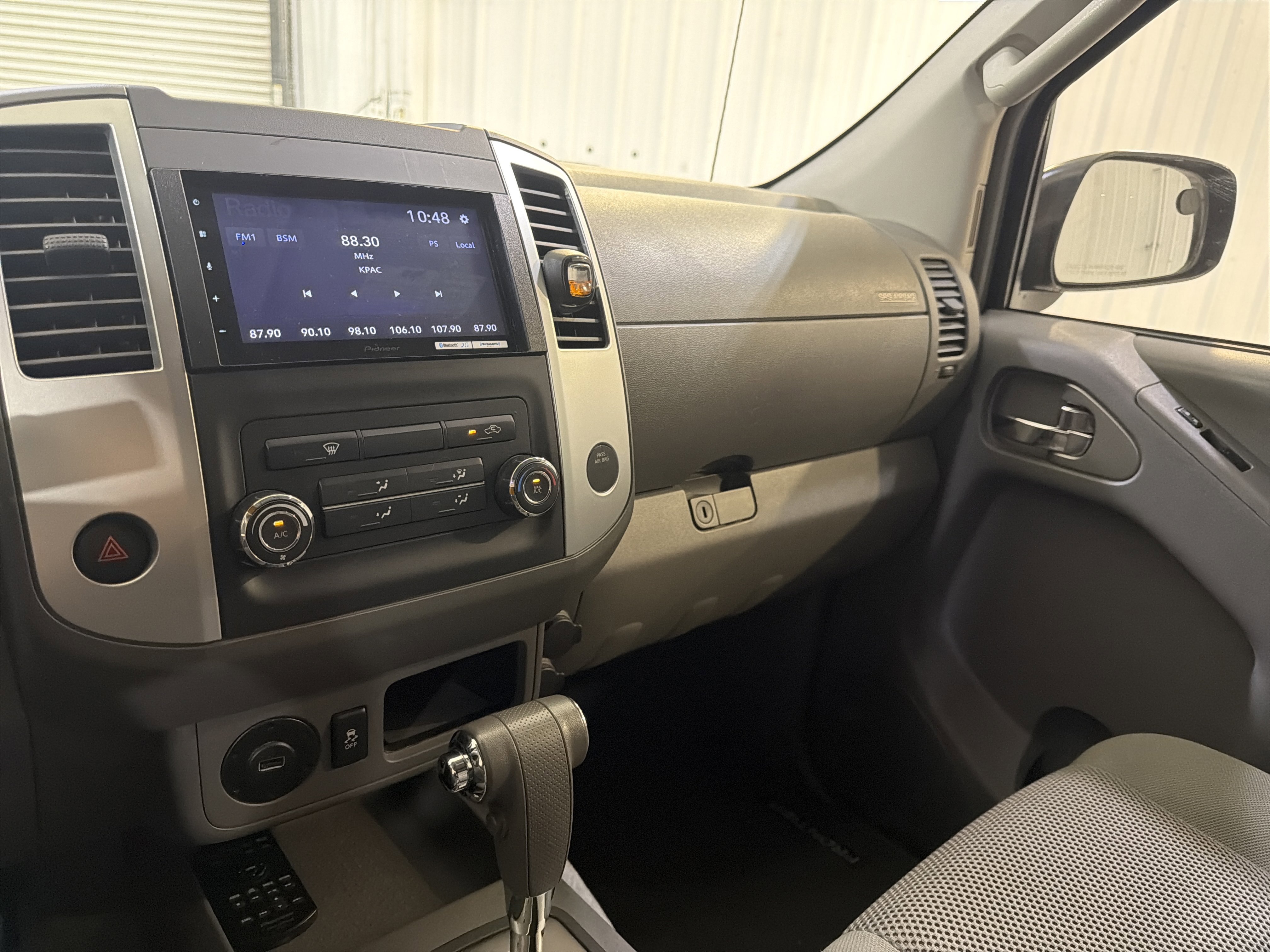 Used 2015 Nissan Frontier SV RWD image 20