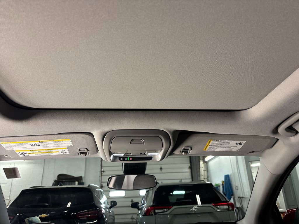 Used 2024 Chevrolet Equinox LT image 22