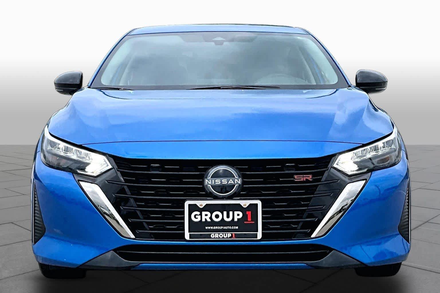 Certified 2025 Nissan Sentra SR FWD image 4