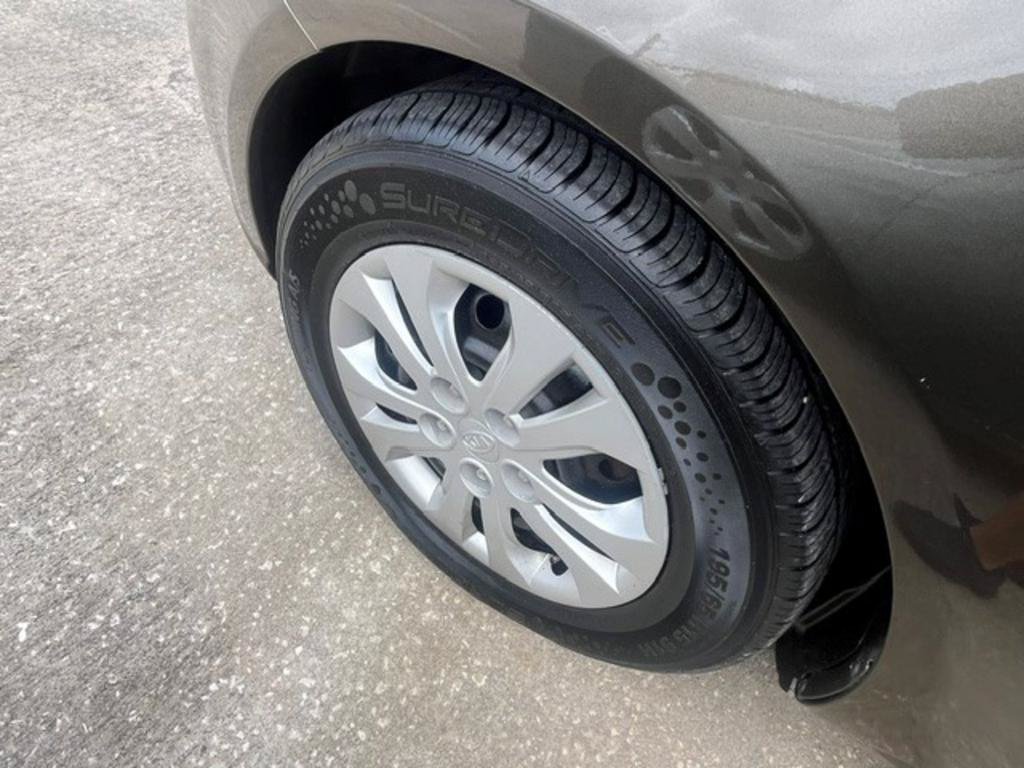 Used 2011 Kia Forte EX FWD image 15