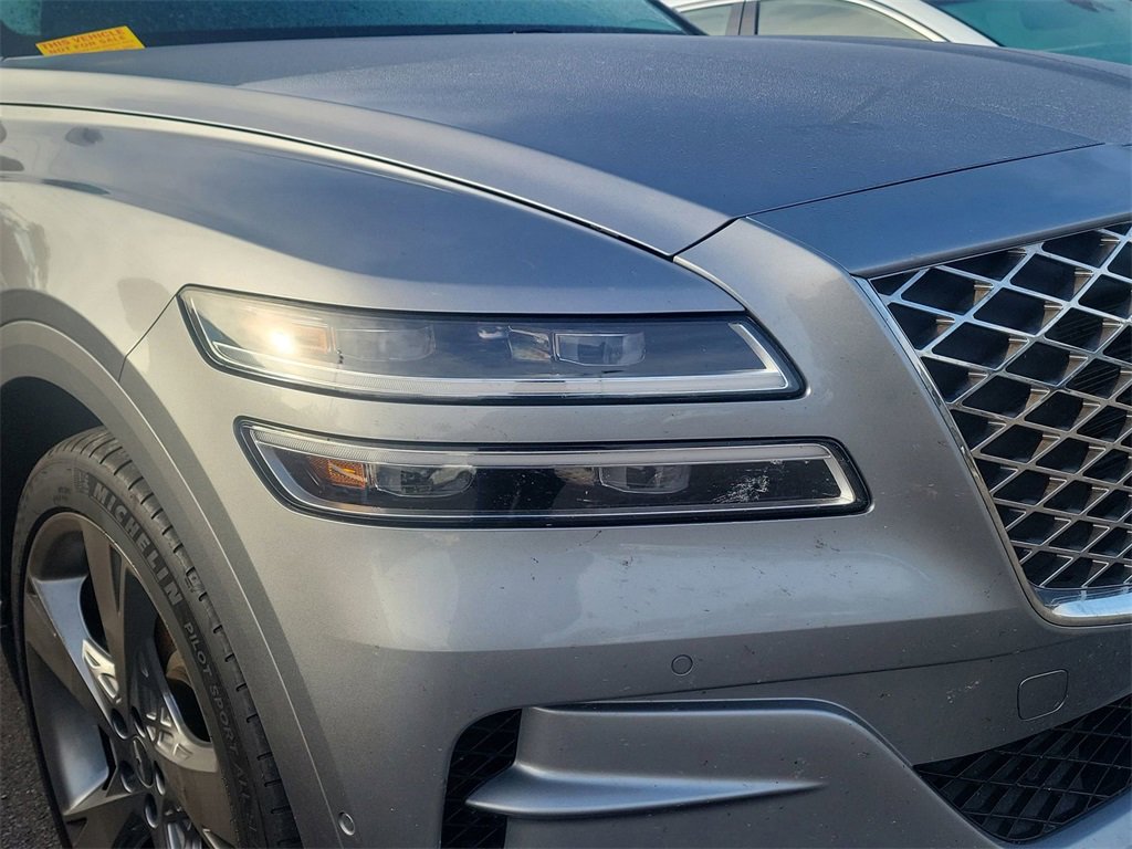 Used 2023 Genesis GV80 2.5T w/ Prestige Package image 3