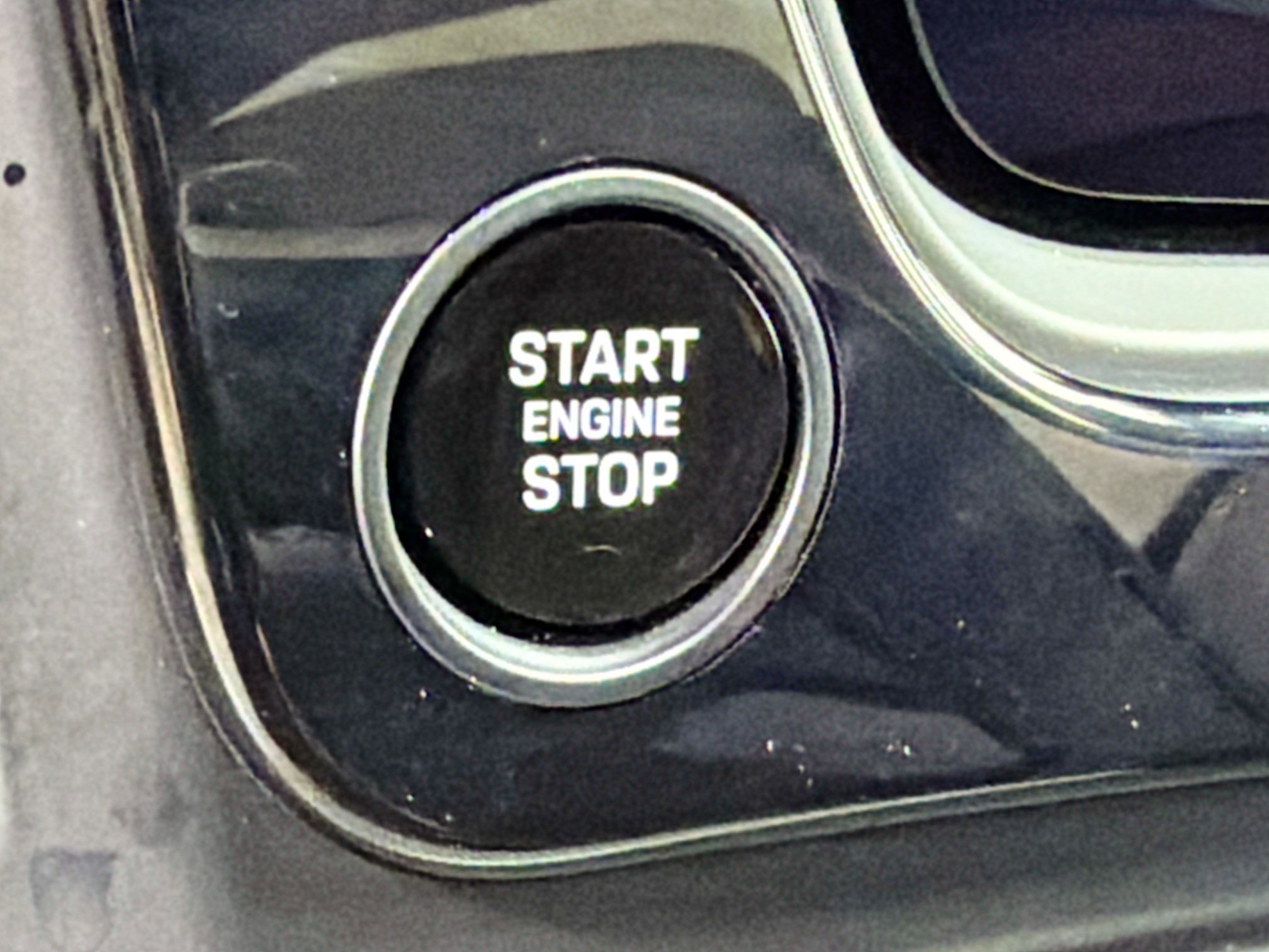 Certified 2025 Porsche Cayenne image 35